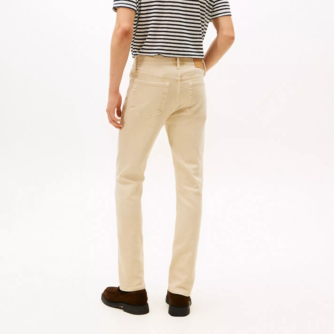 tommy Garment-Dyed Slim Jean